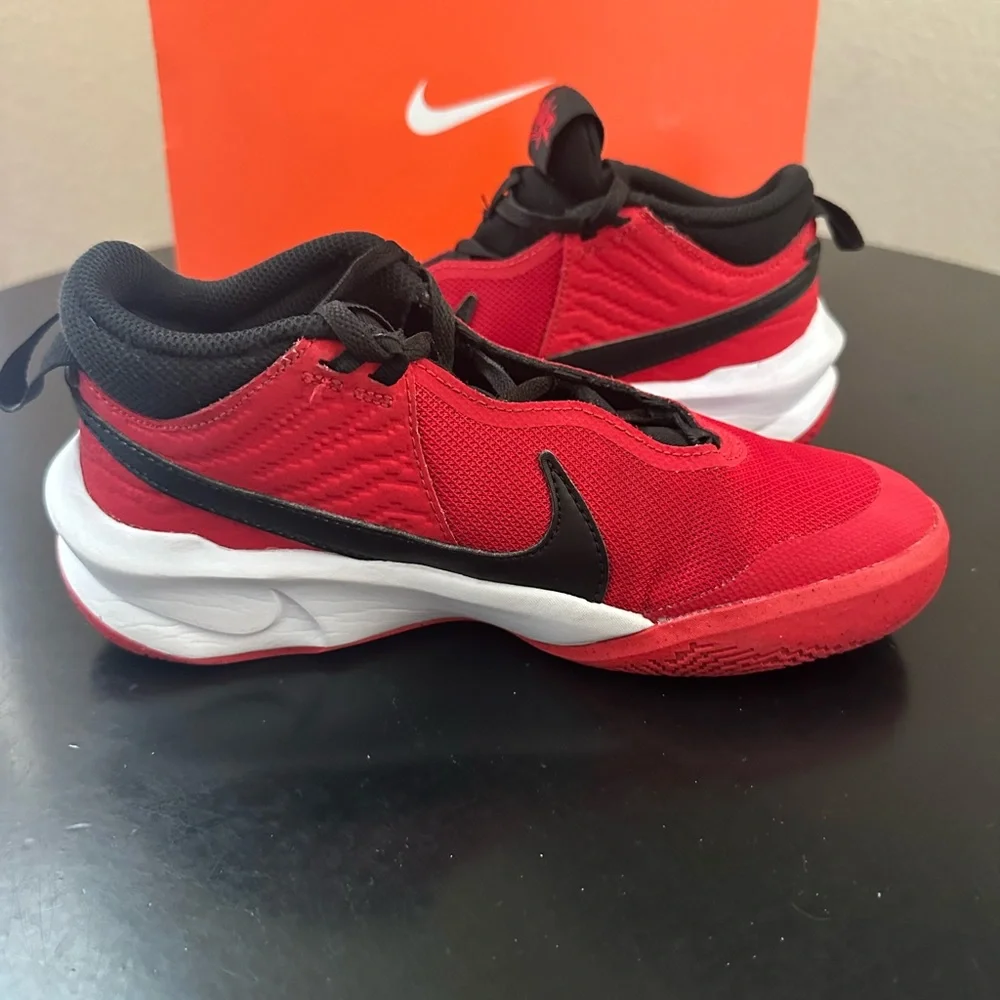 Nike Team Hustle